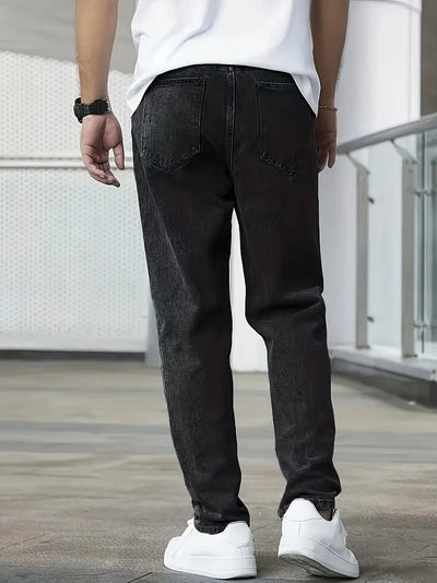 Lässige, gerade geschnittene, hell gewaschene Herrenjeans