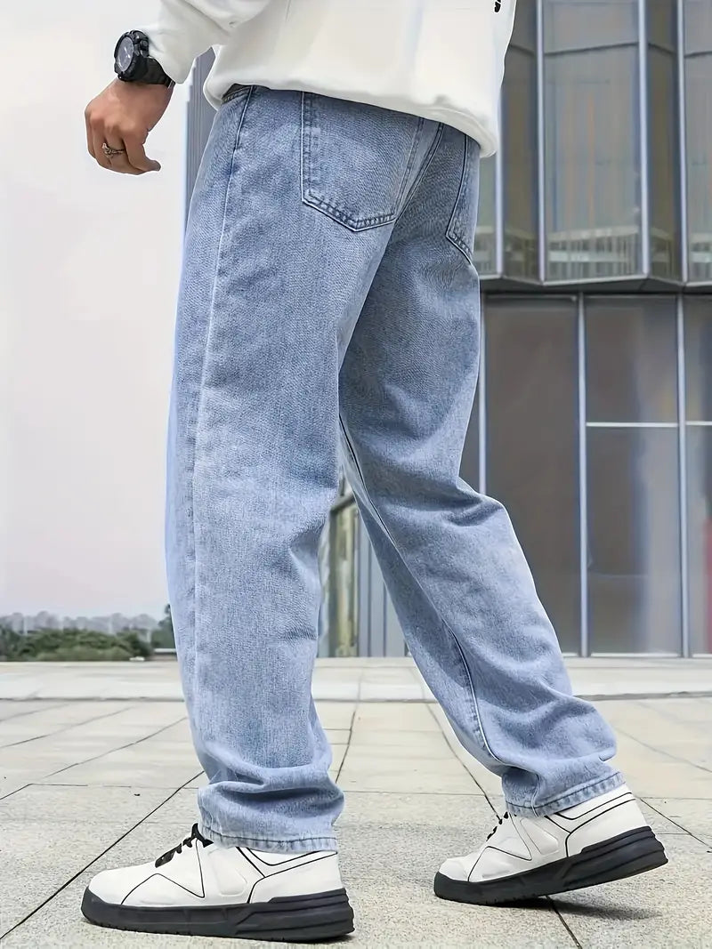 Lässige, gerade geschnittene, hell gewaschene Herrenjeans