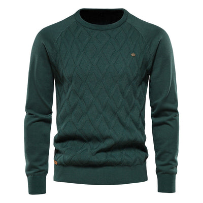 Klassischer Herrenstrickpullover mit Zopfmuster und Rundhalsausschnitt