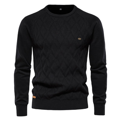 Klassischer Herrenstrickpullover mit Zopfmuster und Rundhalsausschnitt